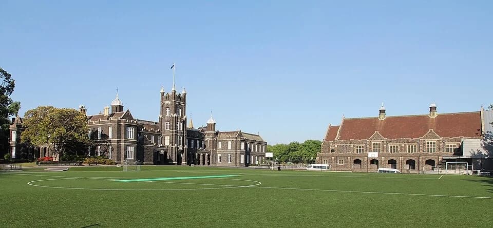 Senior campus buildings and oval at Melbourne Grammar School