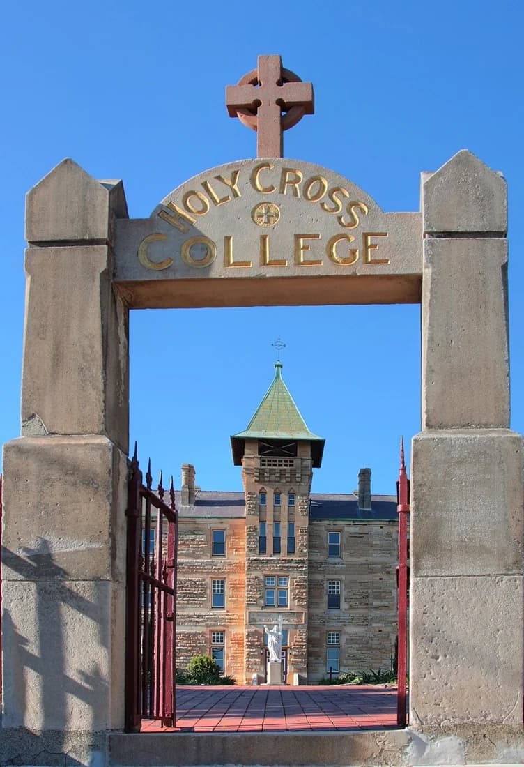 Entrance and buildings at Holy Cross College, Ryde