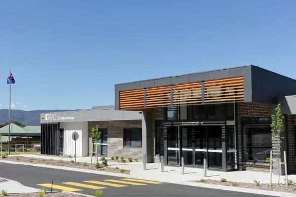 Campus buildings and grounds at Grace Christian College Wodonga in Leneva