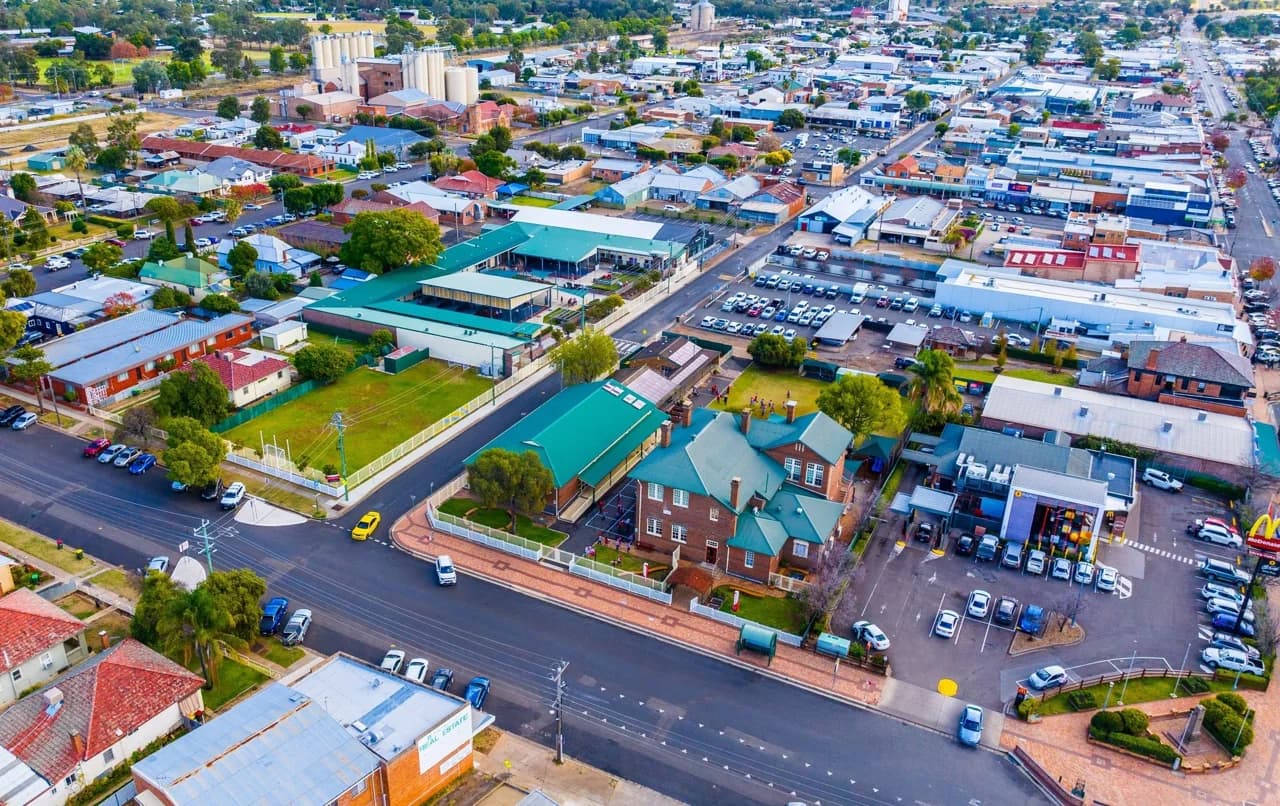 Campus buildings and grounds at Carinya Christian School Gunnedah in Gunnedah