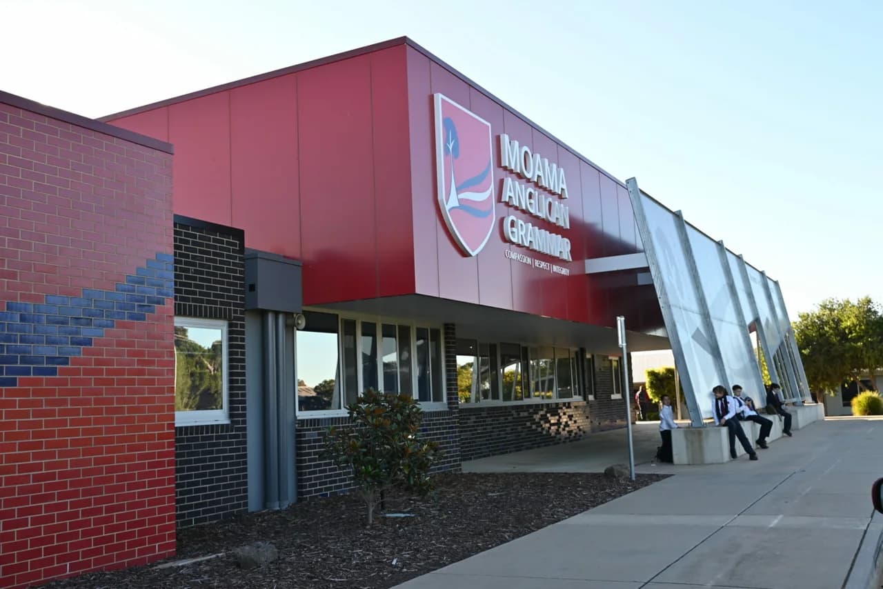 Campus buildings and grounds at Moama Anglican Grammar School in Moama