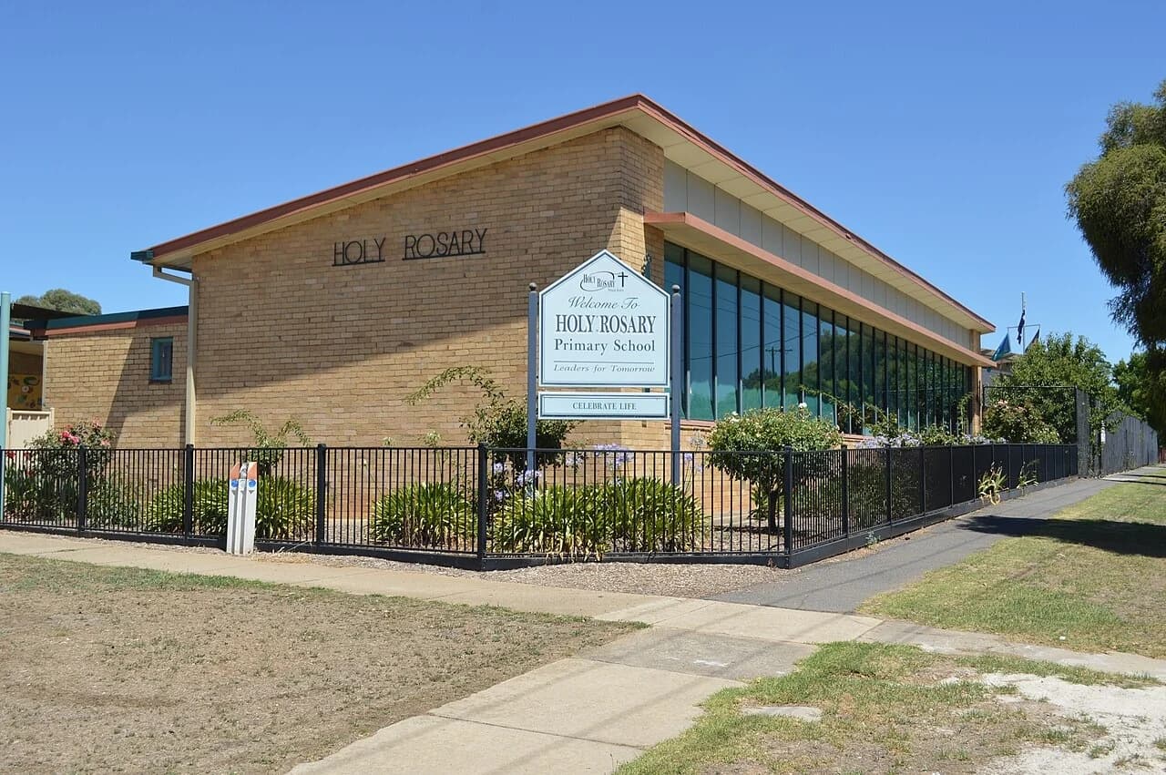 Holy Rosary School building in White Hills, Victoria.